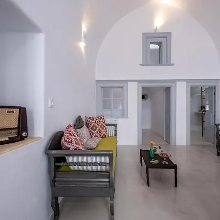 Labyrinth Traditional * Pýrgos