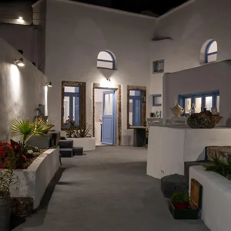 Labyrinth Traditional Pýrgos