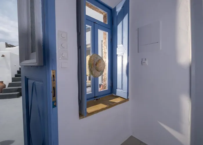 Labyrinth Traditional Villa *