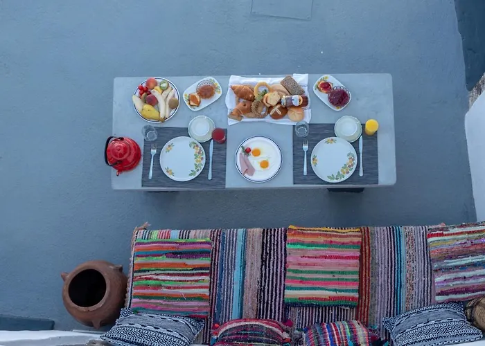 Villa Labyrinth Traditional *