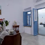 Villa Labyrinth Traditional