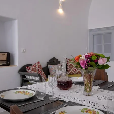 Labyrinth Traditional Βίλα *