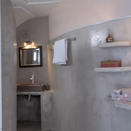 Labyrinth Traditional Βίλα