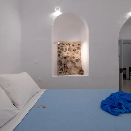 Villa Labyrinth Traditional *