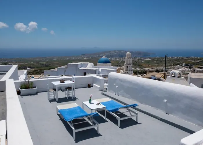 Villa Labyrinth Traditional *