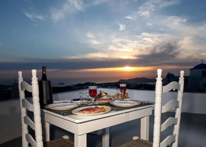 Villa Labyrinth Traditional