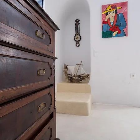 Labyrinth Traditional Пиргос